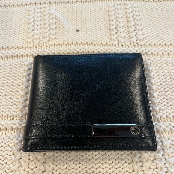 Black Gucci wallet - Picture 1 of 2
